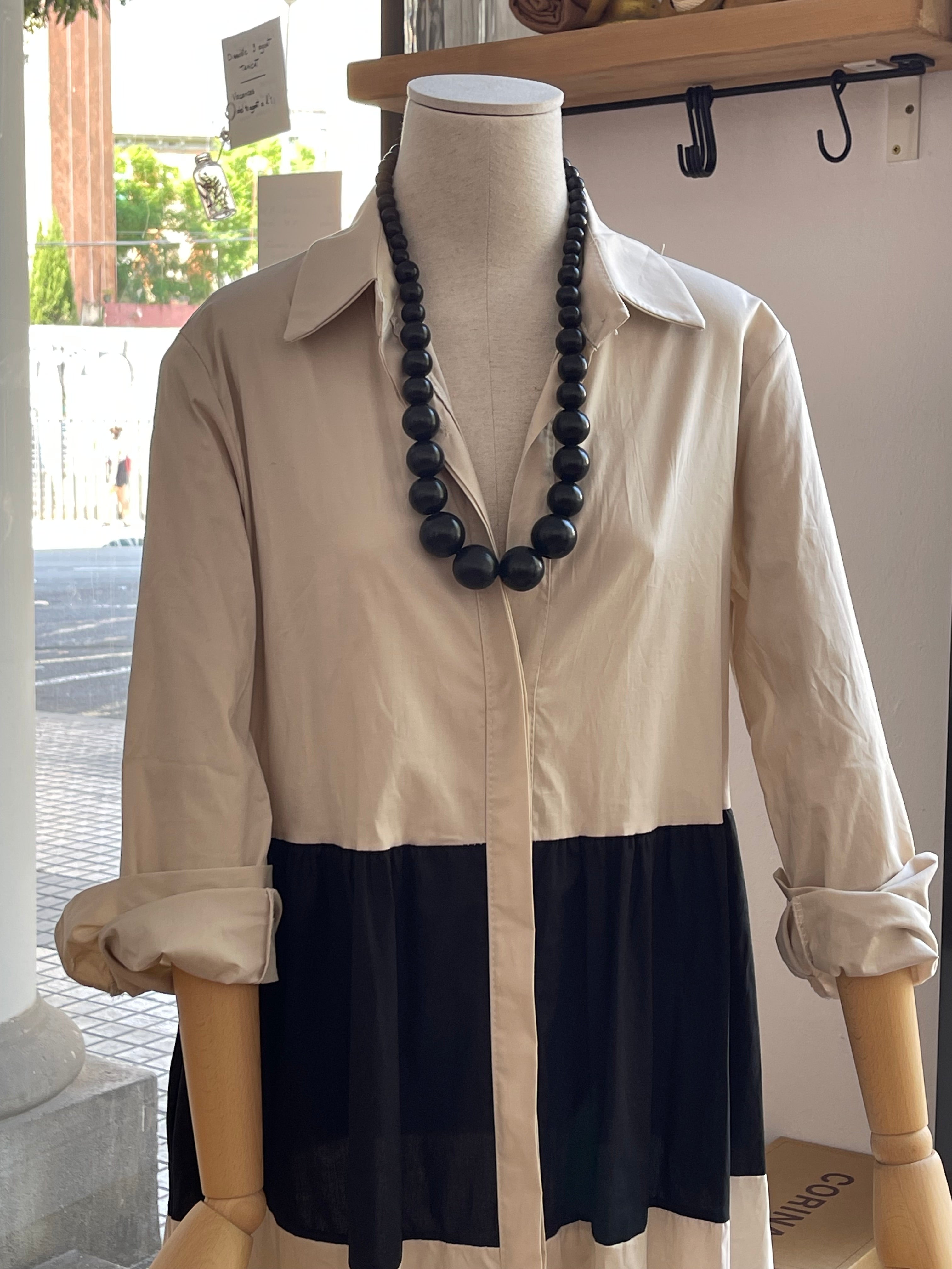 COLLAR BOLAS NEGRAS