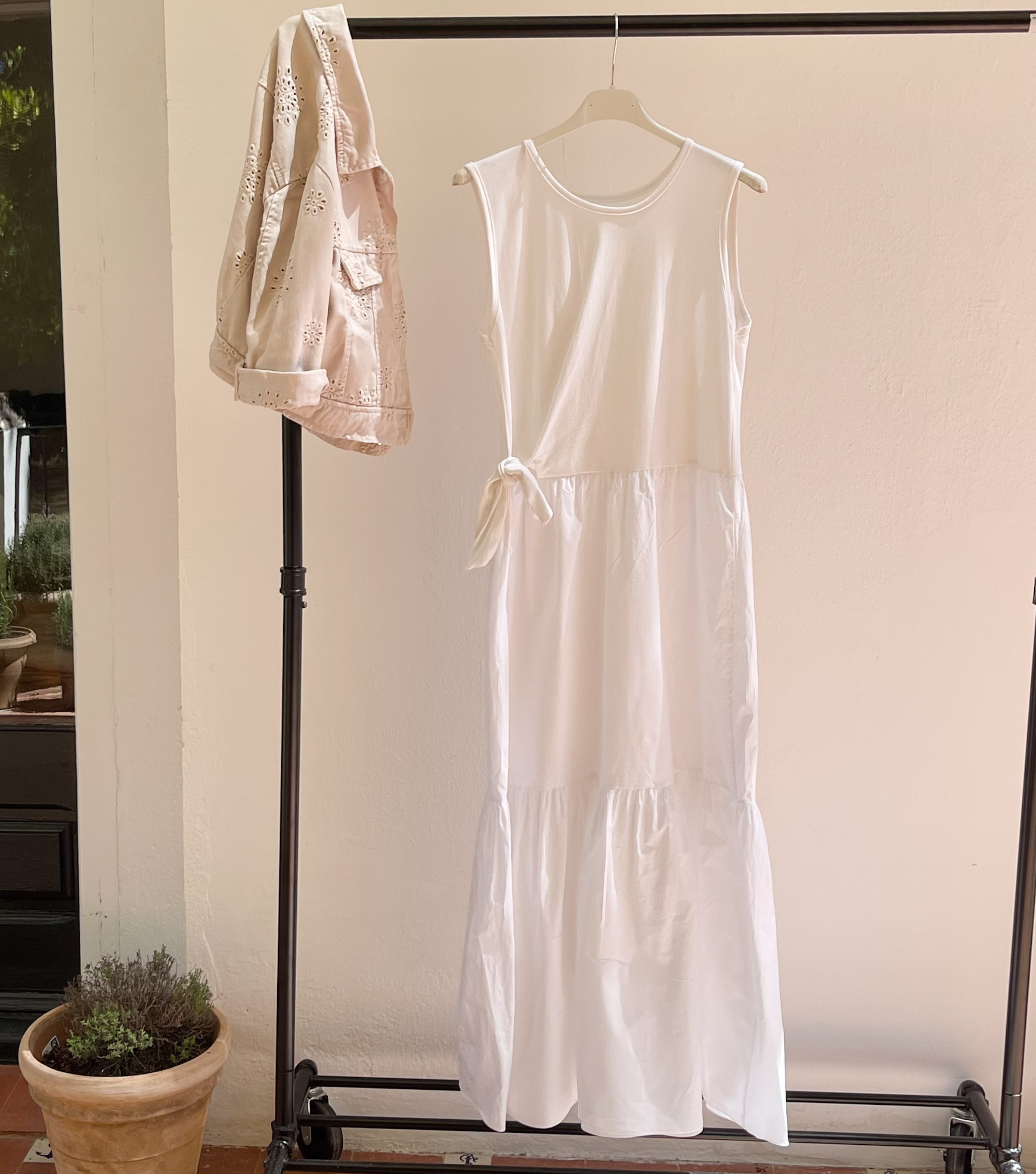 VESTIDO LAZO BLANCO