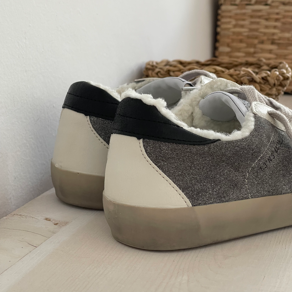 DEPORTIVA GREY