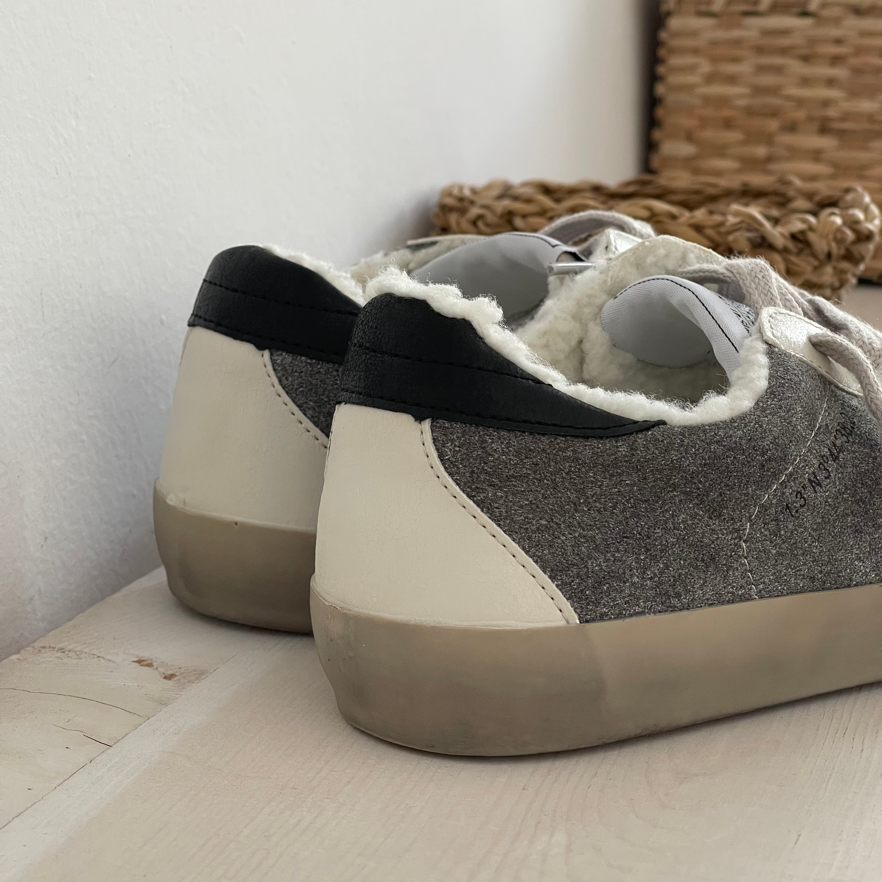 DEPORTIVA GREY