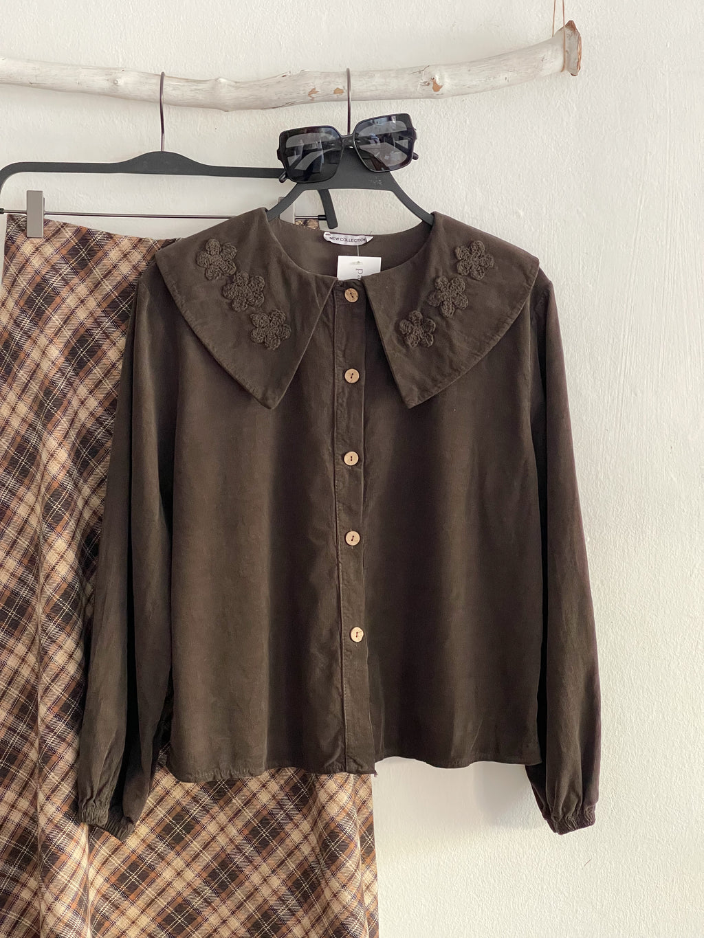 BLUSA CUELLO BORDADO