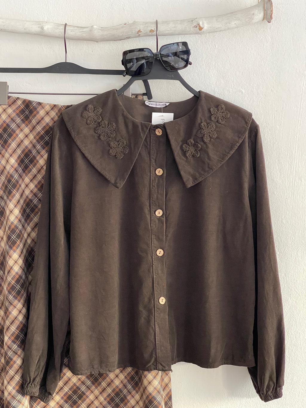 BLUSA CUELLO BORDADO