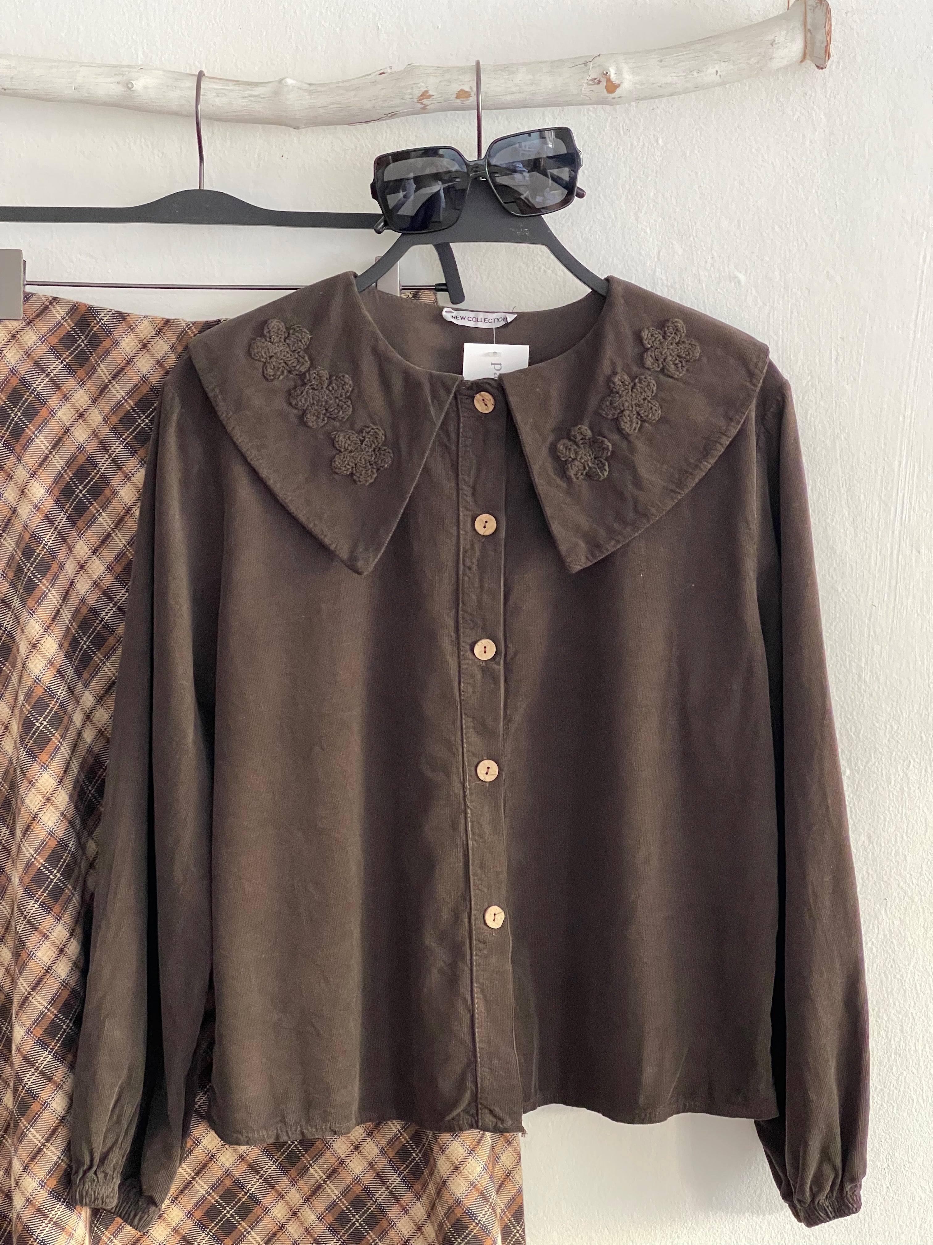 BLUSA CUELLO BORDADO