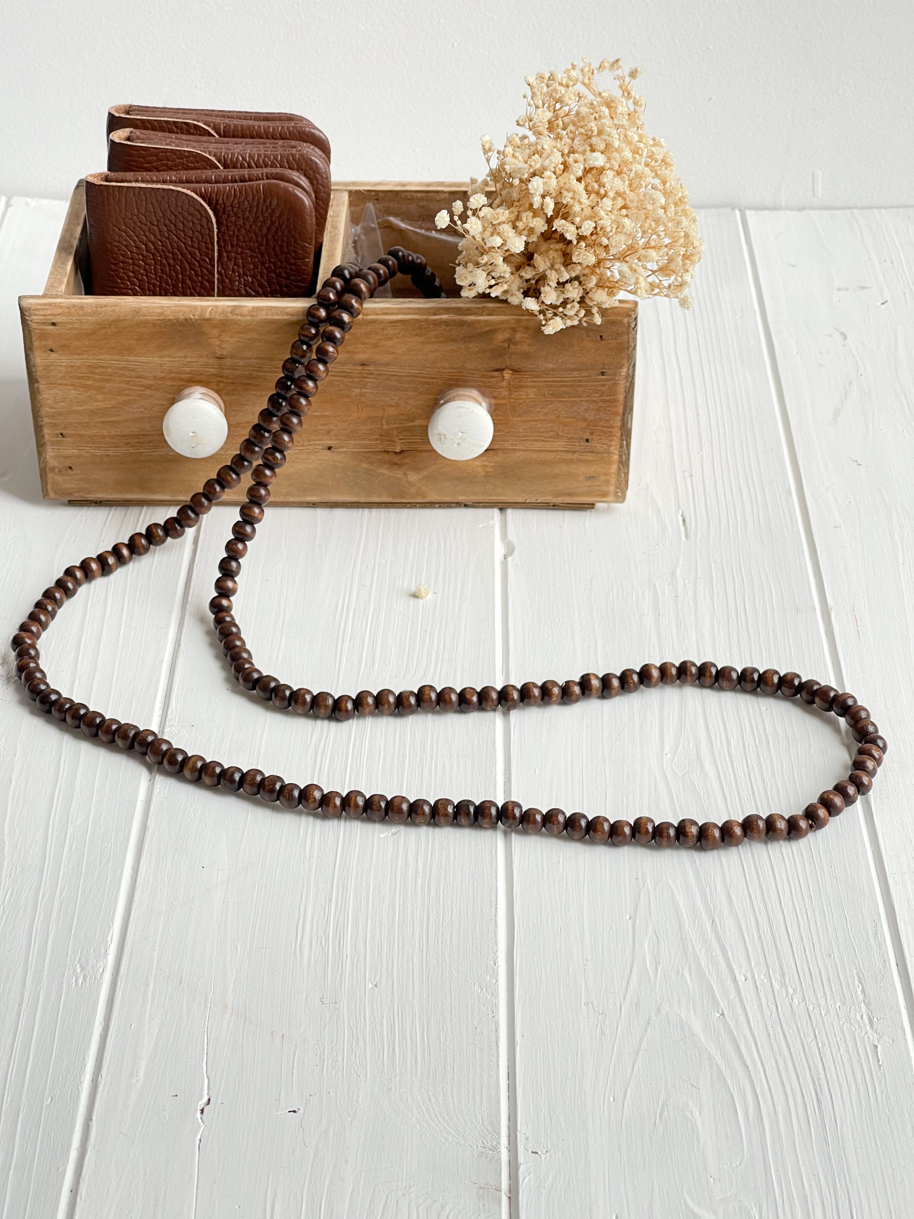 COLLAR BOLAS MADERA MARRÓN