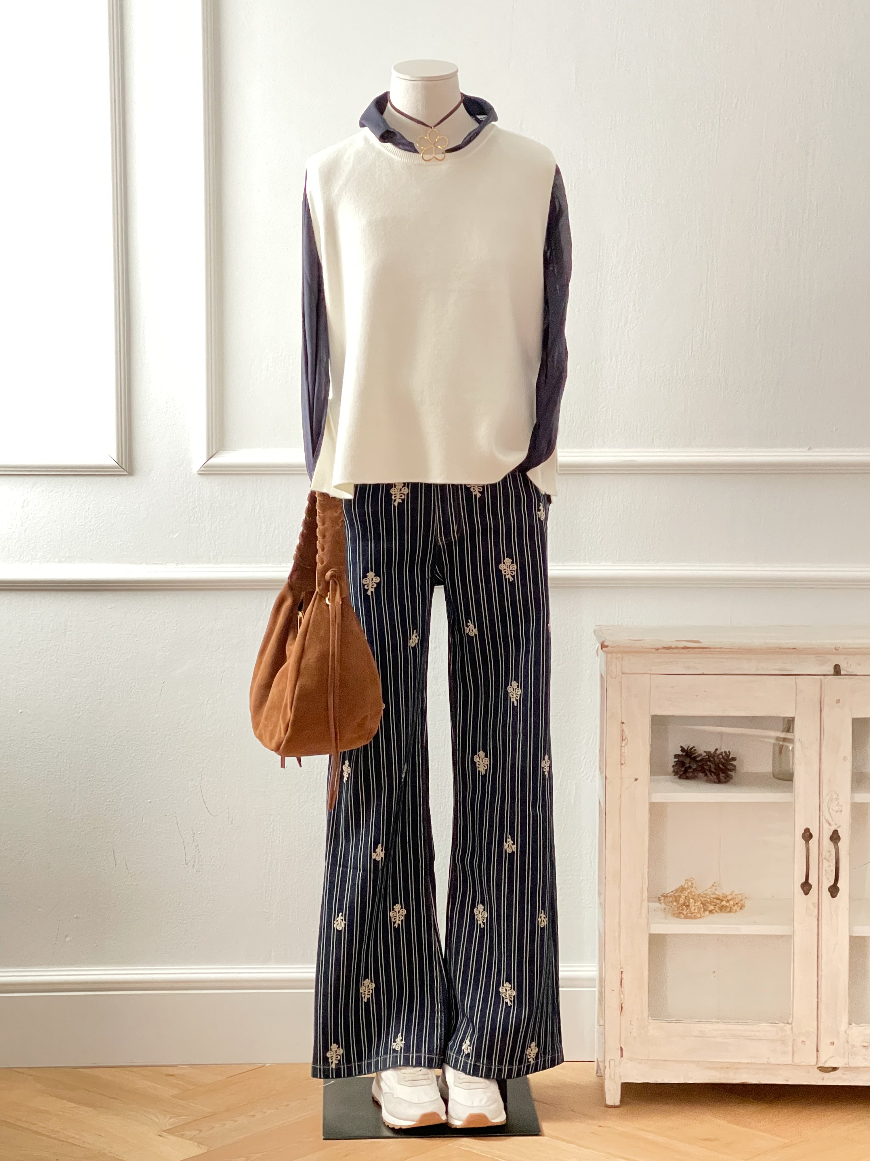PANTALÓN RAYAS BORDADO