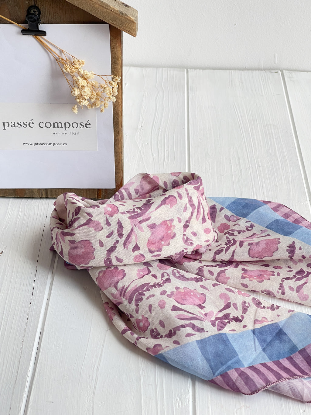 PAÑUELO FLORES MALVA