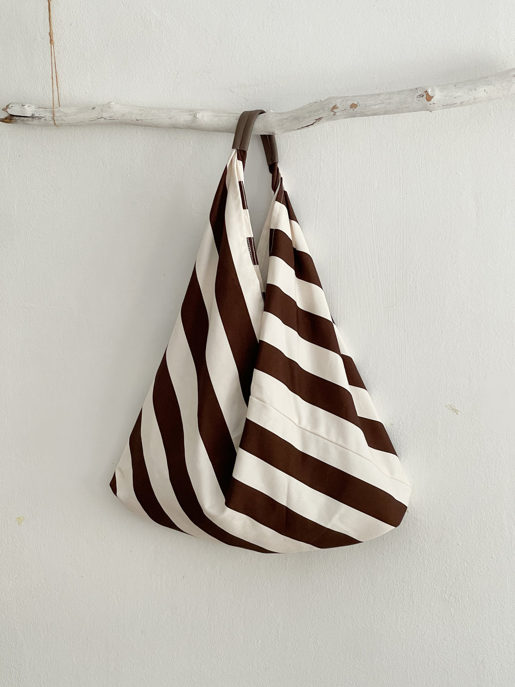 BOLSA RAYAS MARRÓN