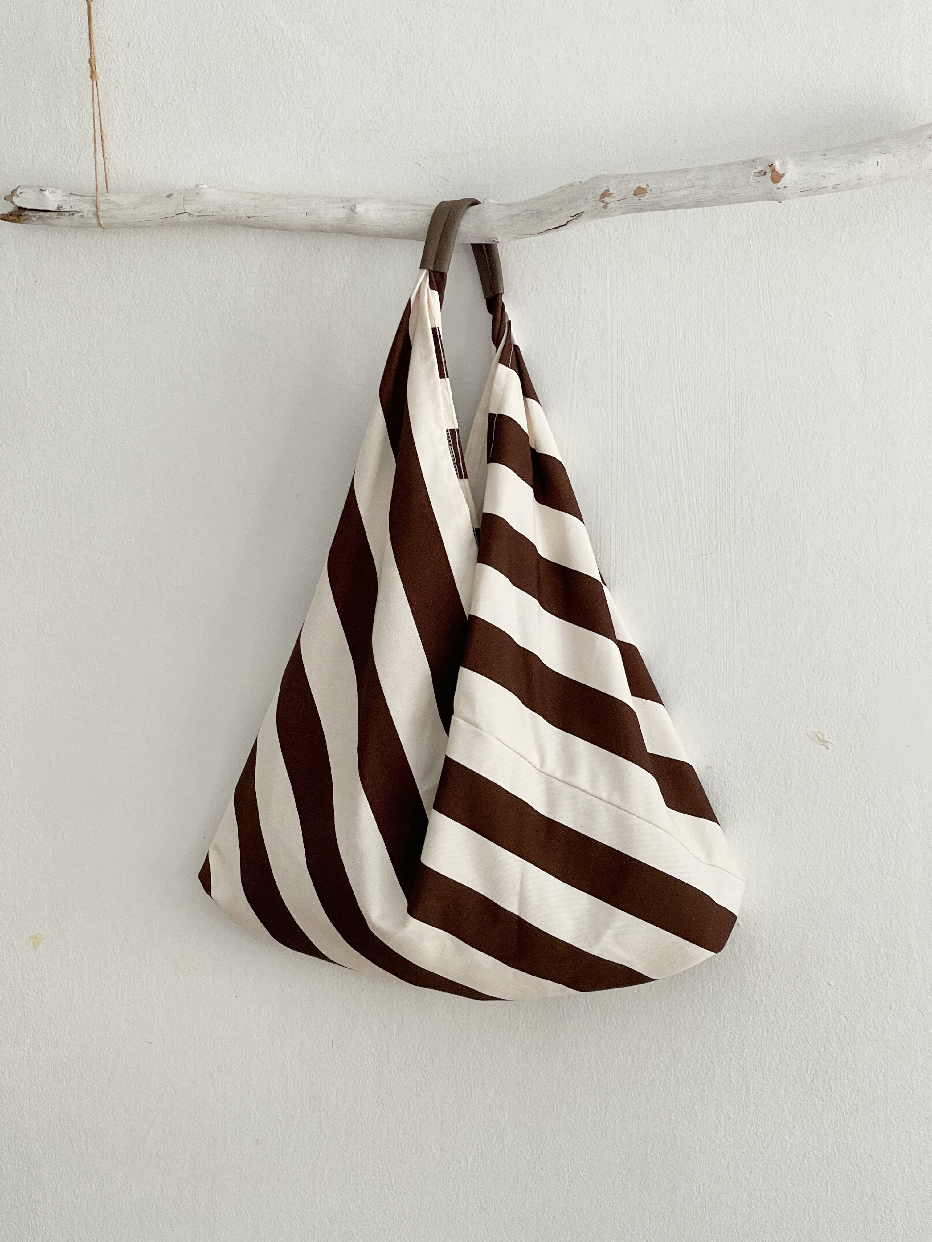 BOLSA RAYAS MARRÓN
