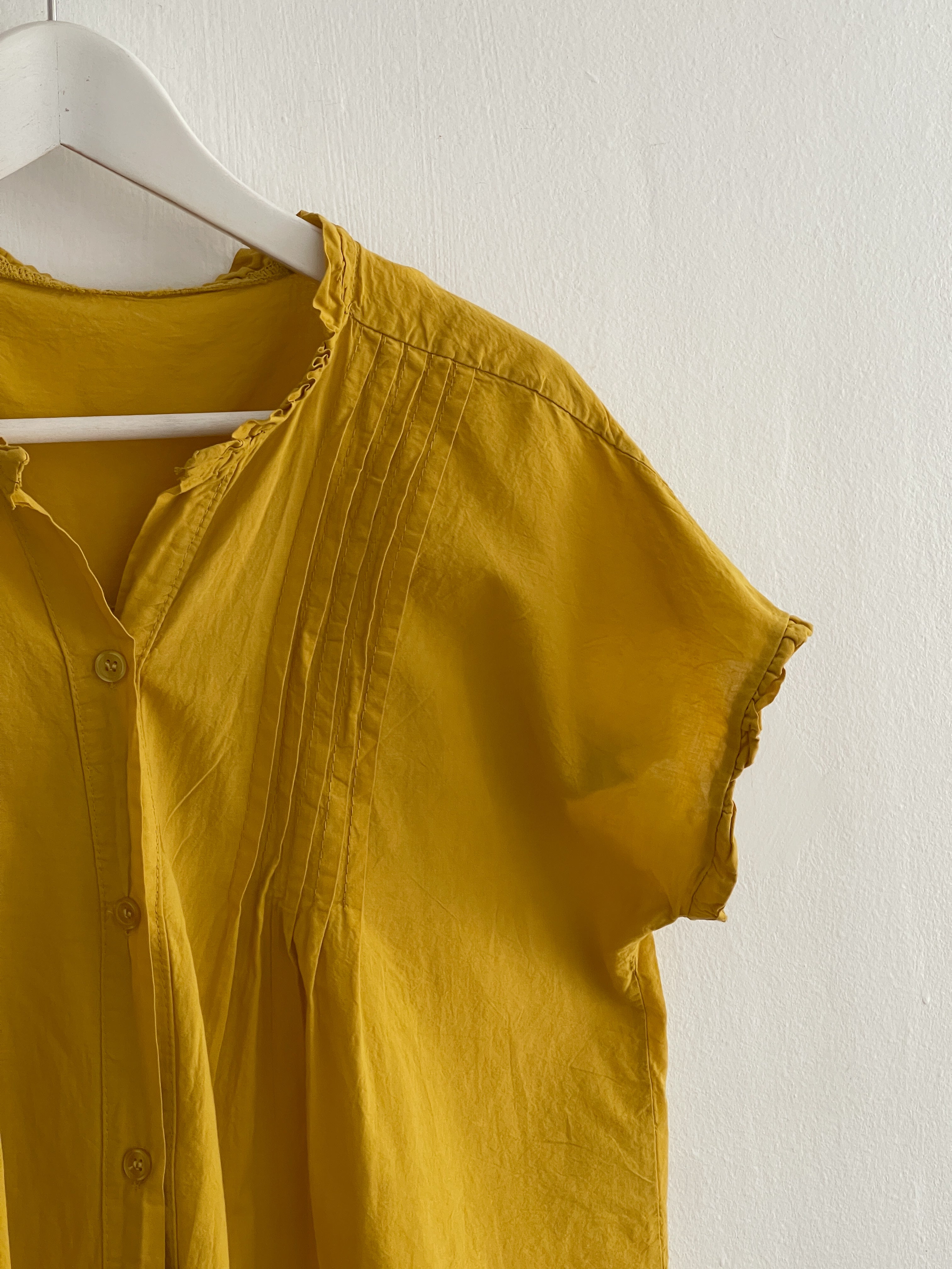 BLUSA CASSANDRA MOSTAZA
